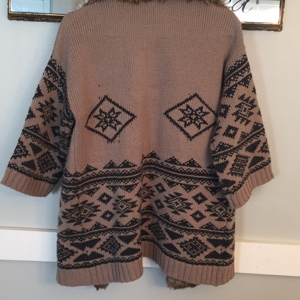 Cardigan - Picture 3 of 11